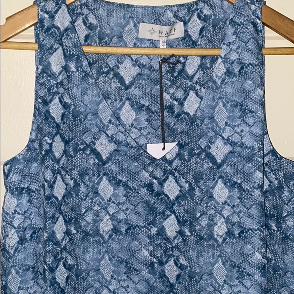 WAYF Snake Print V-Neck Tank Top Size XS - Picture 4 of 6